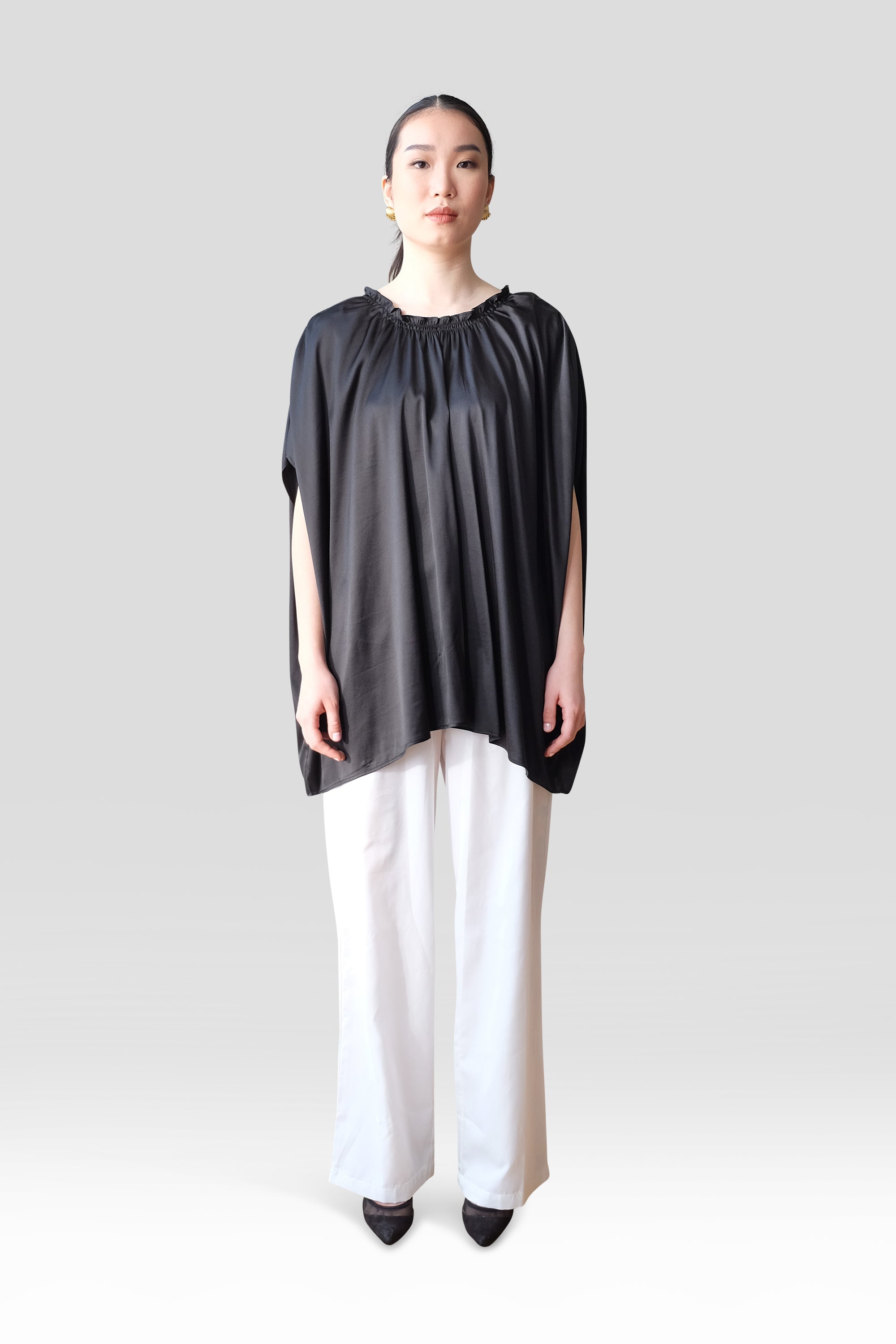 SILK GATHERED FRILL BLOUSON