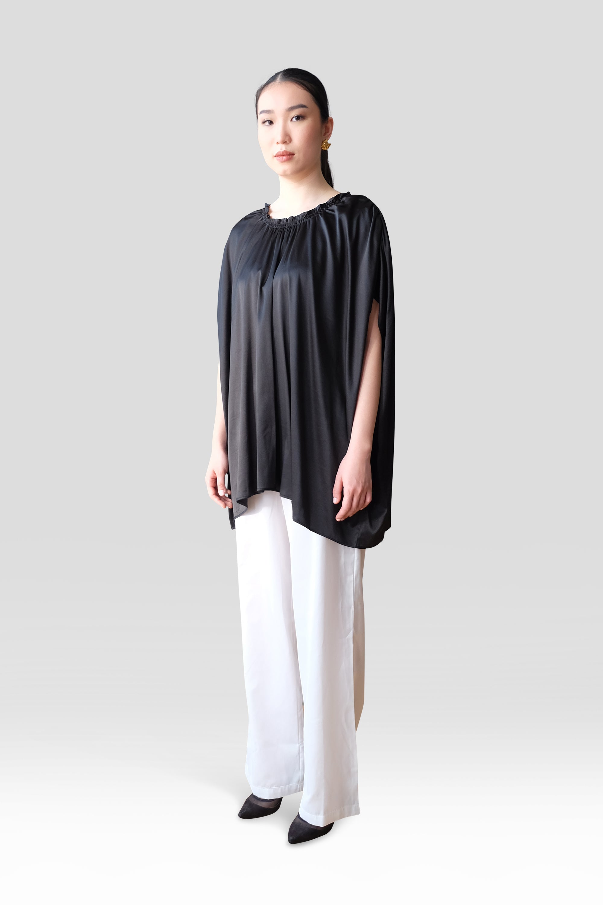 SILK GATHERED FRILL BLOUSON