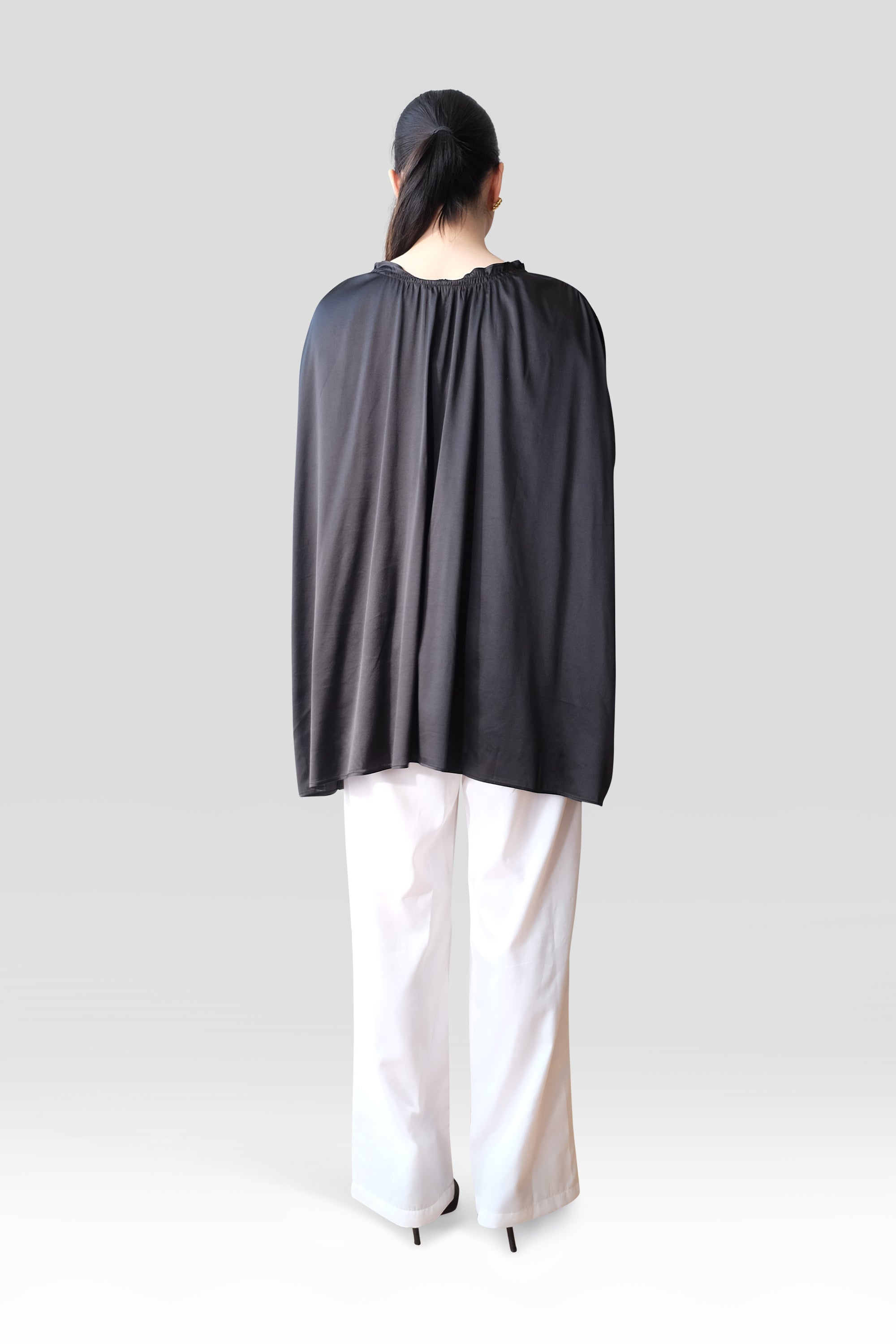 SILK GATHERED FRILL BLOUSON